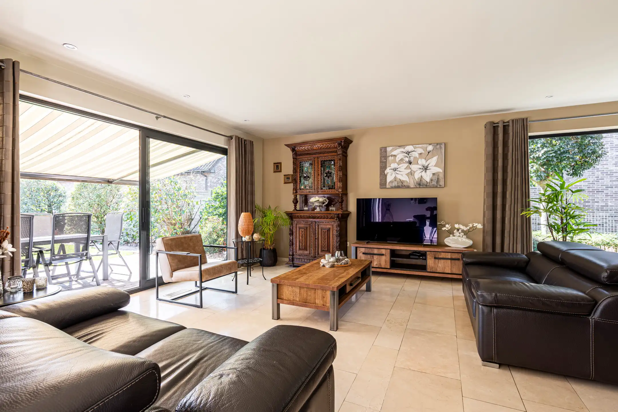 Goed onderhouden vrijstaande woning op 600 m² grond. foto 6