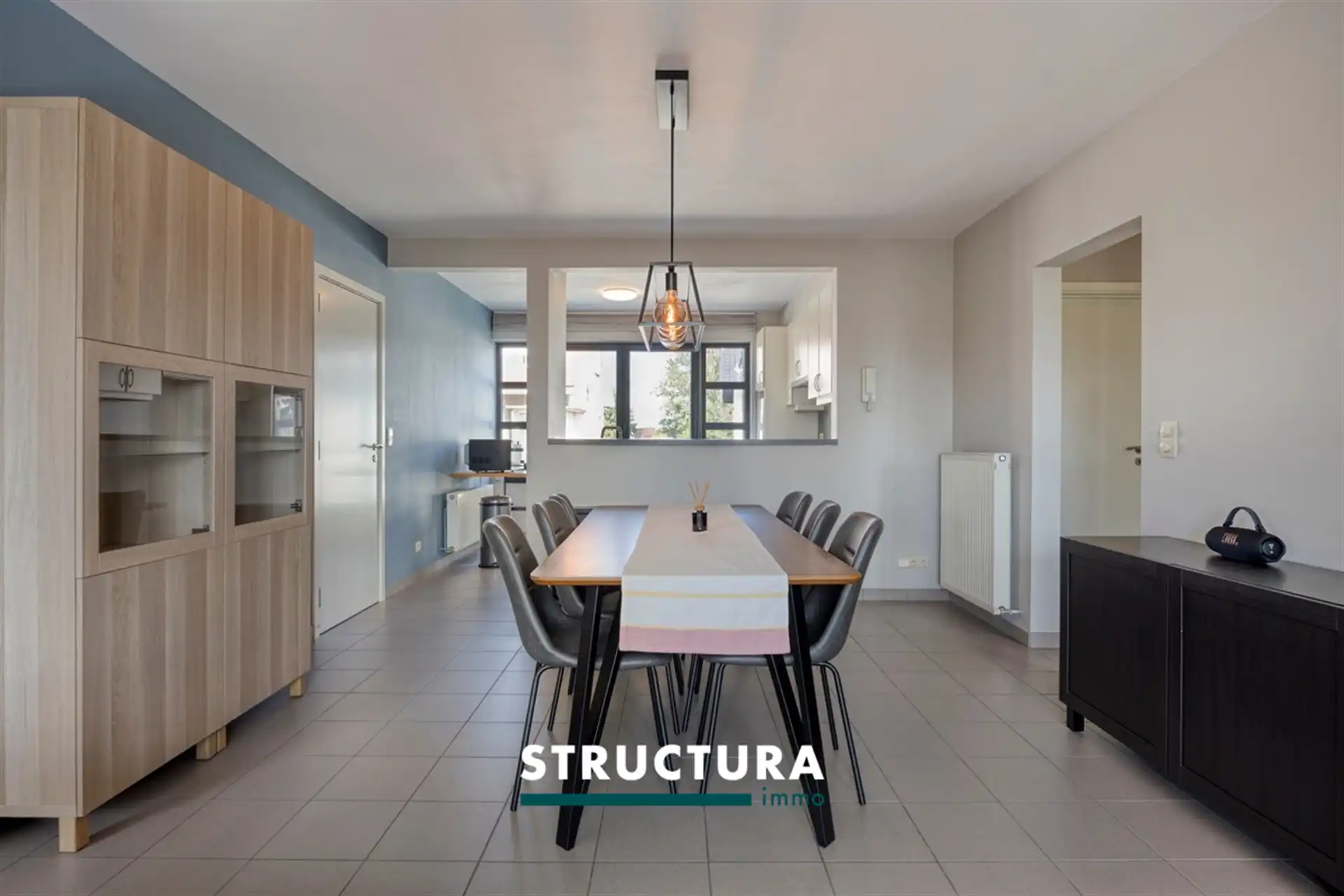 Instapklaar appartement in hartje Brussegem foto 6