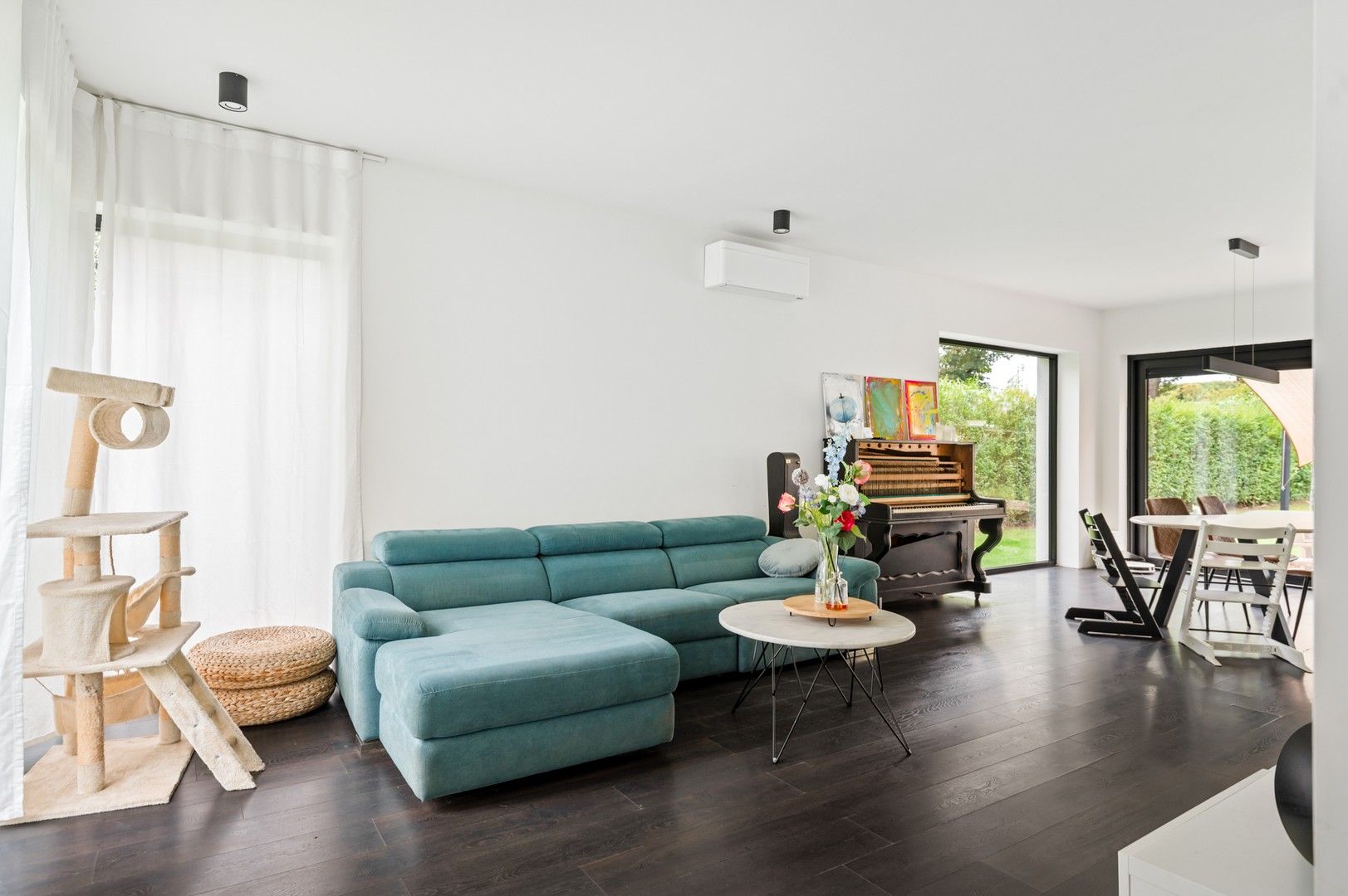 Moderne instapklare woning, perceel van 1102m² op topligging foto 3