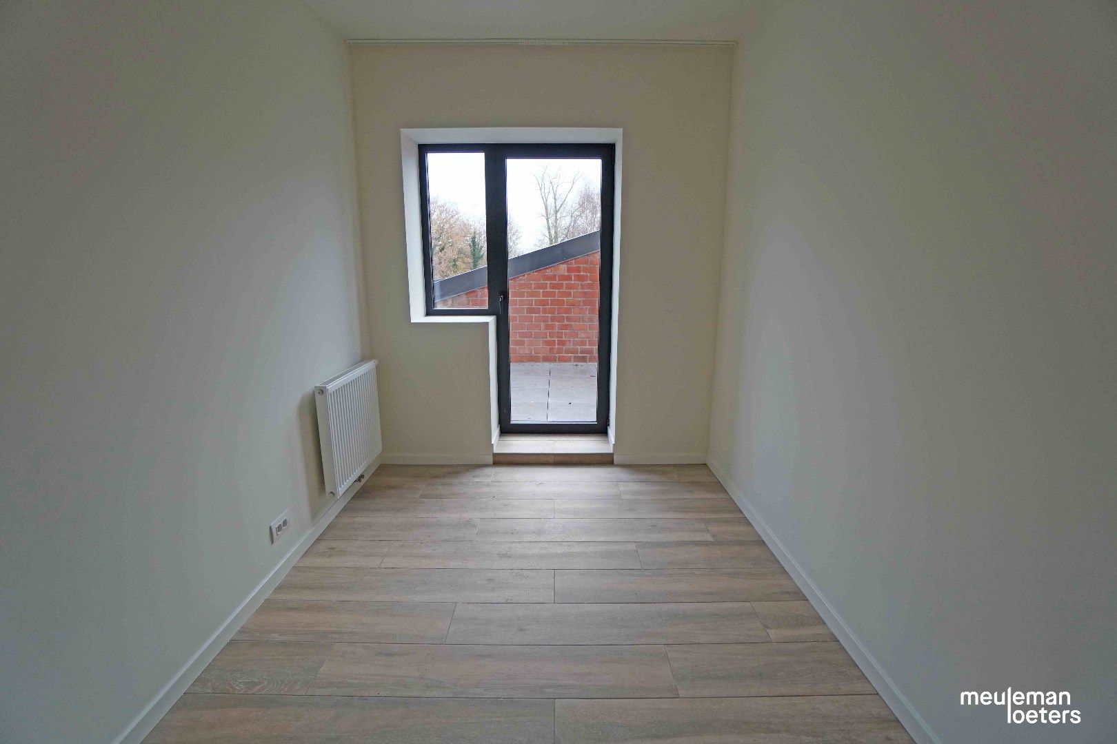 Recent gerenoveerd appartement met terras foto 7