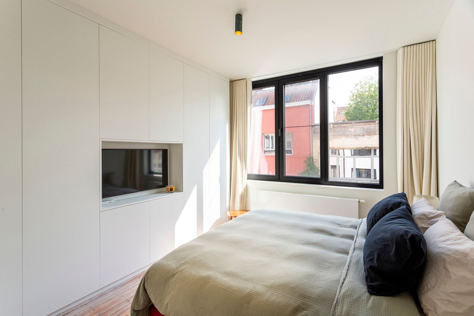 Luxueus Gerenoveerde Woning op 't Zuid Antwerpen foto 7