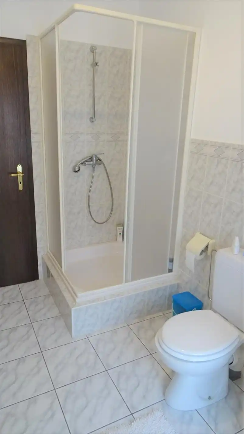 Rustig gelegen woning met 1 slpk en autostaanplaats foto 8