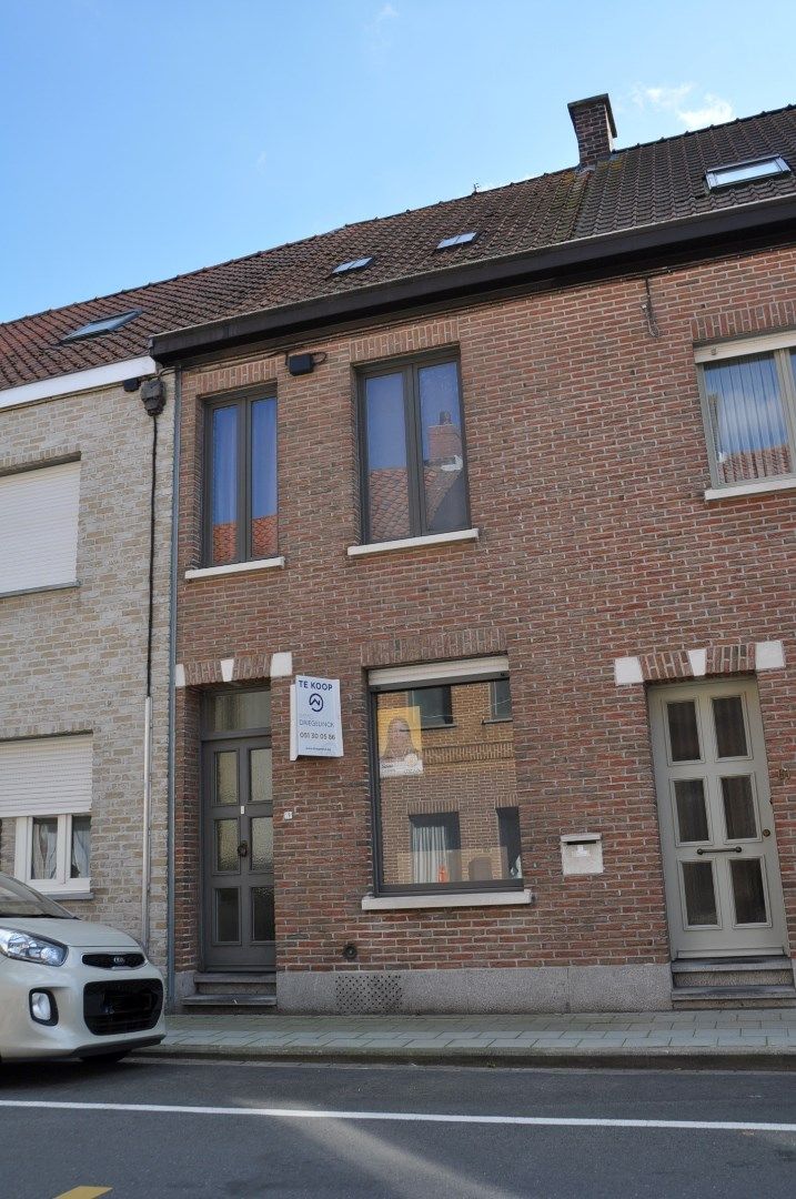 Gezellige rijwoning met 4 slaapkamers in het centrum van Izegem. foto 24