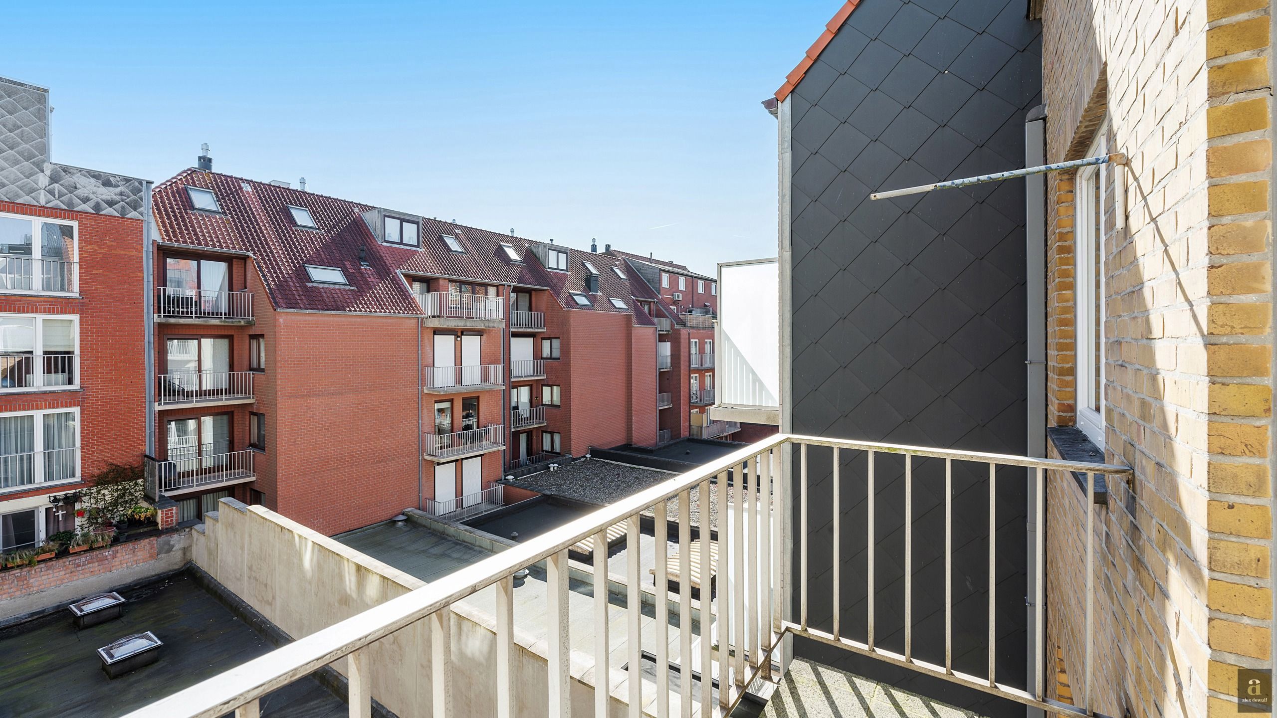Breed appartement met 2 grote kamers (85 m²) met open zicht foto 21