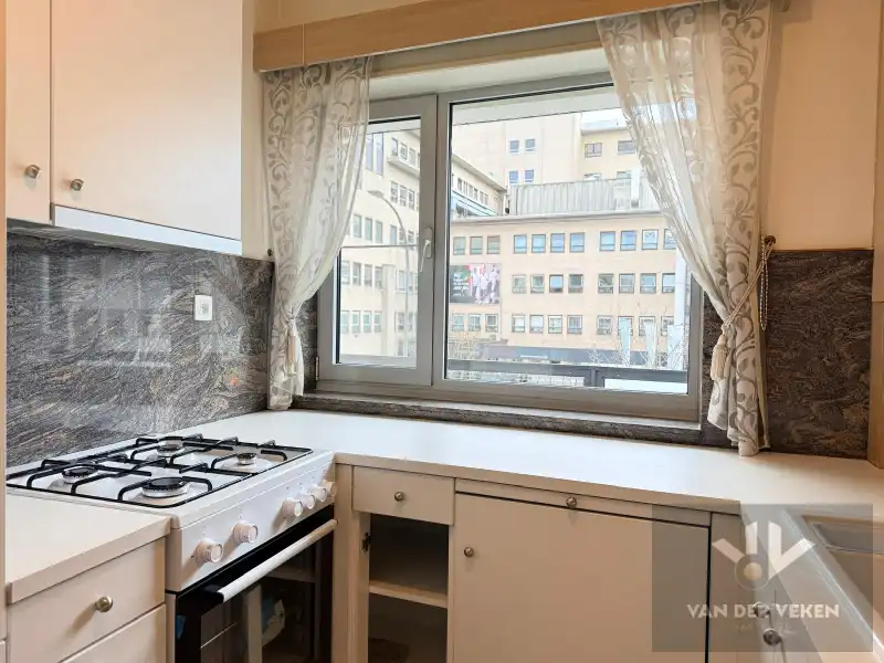 Centraal gelegen 2 slaapkamer appartement foto 6