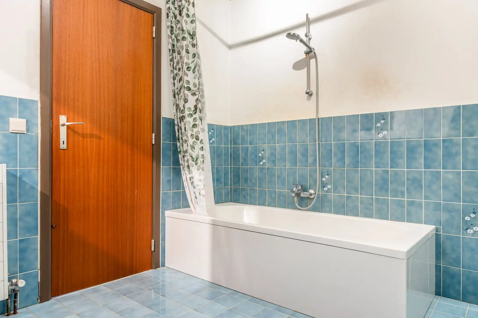 Ruim en lichtrijk appartement met garage foto 14