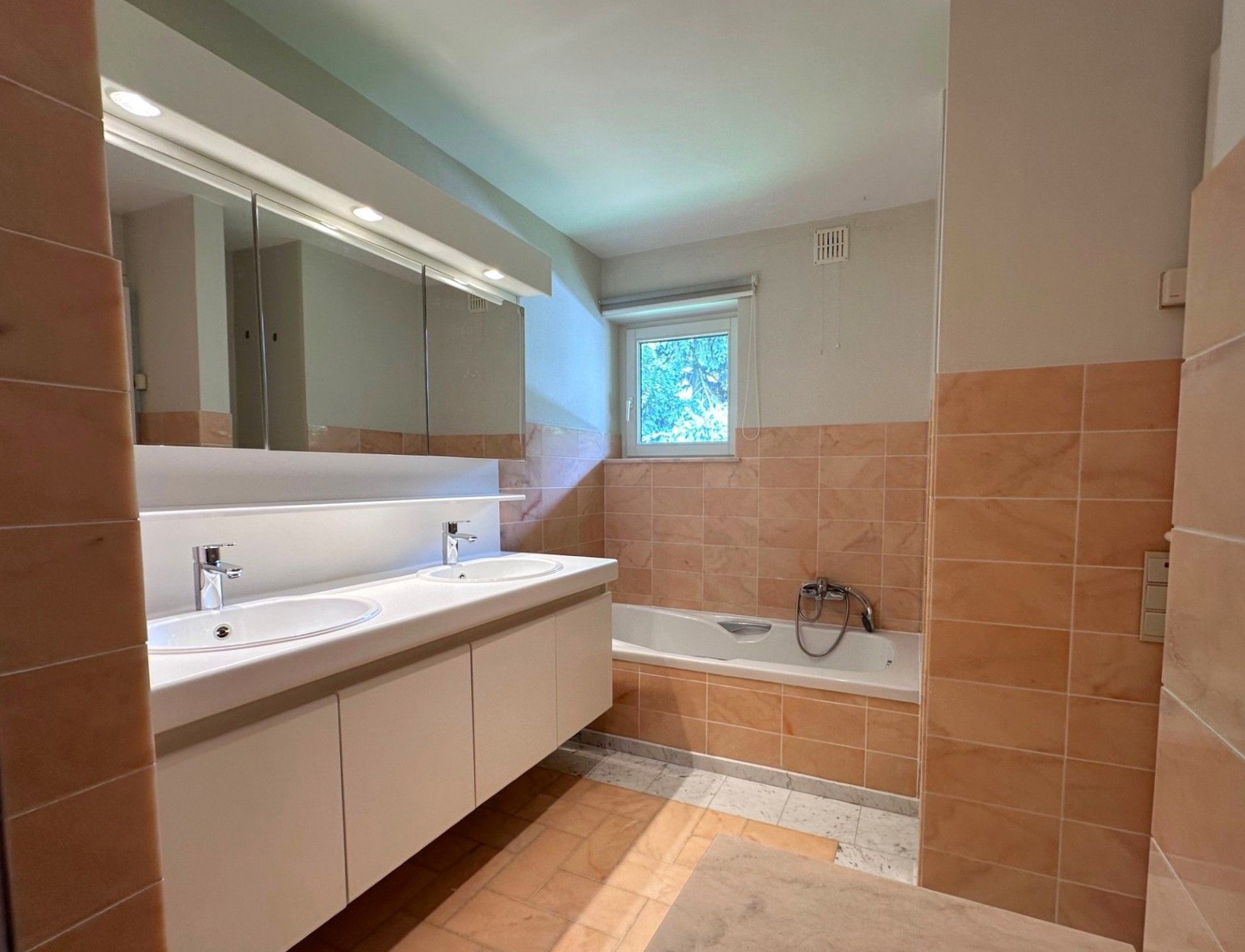 Appartement te huur foto 11