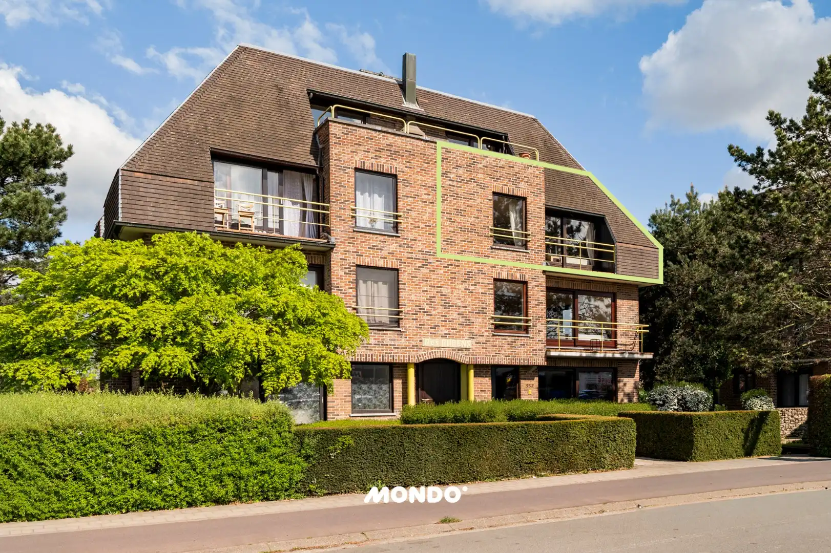 Ruim en lichtrijk appartement met 3 slaapkamers! foto {{pictureIndex}}