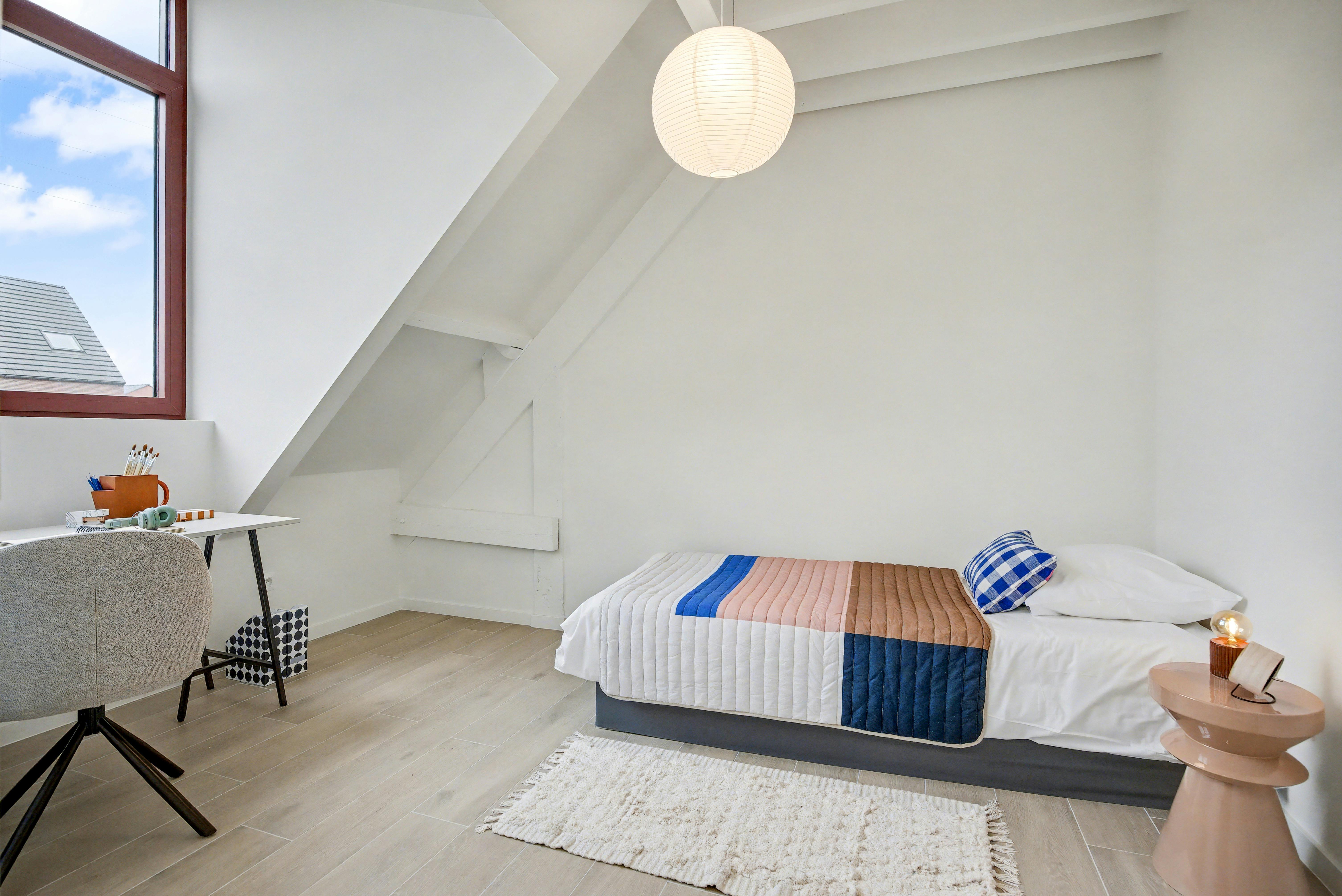 Unieke woning met 3 slaapkamers en twee badkamers foto 9