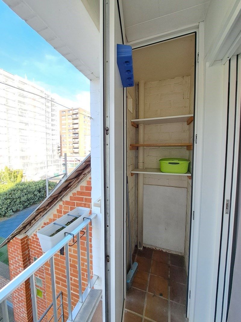Knap gerenoveerd appartement te Genk centrum foto 22