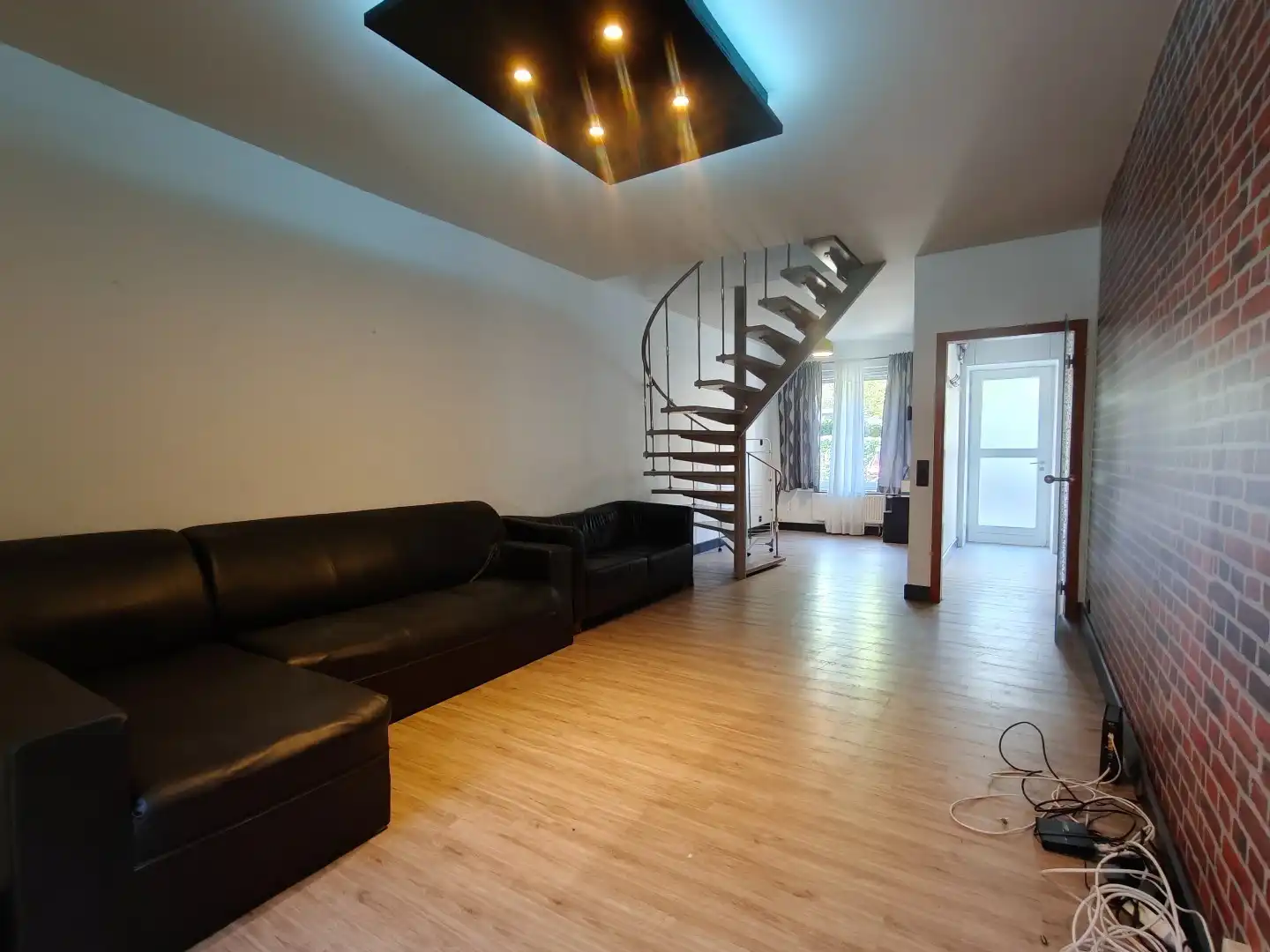 Woning met tuin en zonnepanelen te Lokeren foto 2