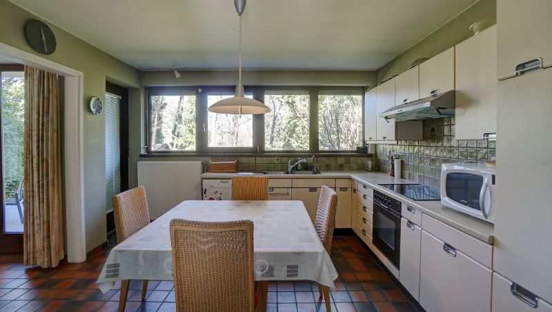 Moderne villa stijl van 245m² op 14 are palende aan golfdomein foto 8