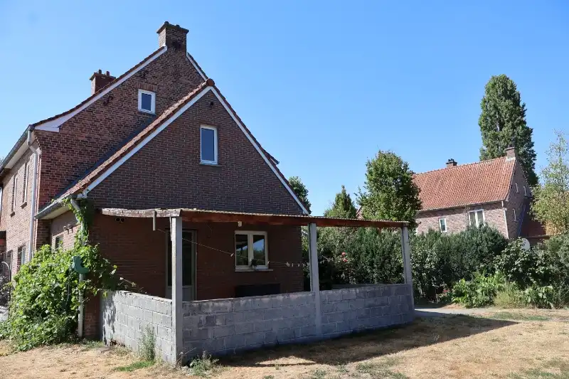 Woning met 4 slaapkamers en garage foto 24