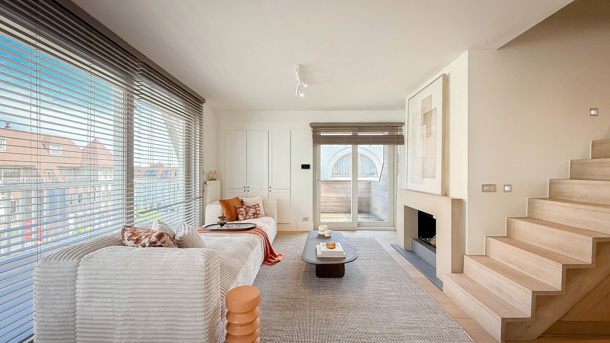 Unieke villa, bestaande uit twee zelfstandige woonentiteiten foto 22