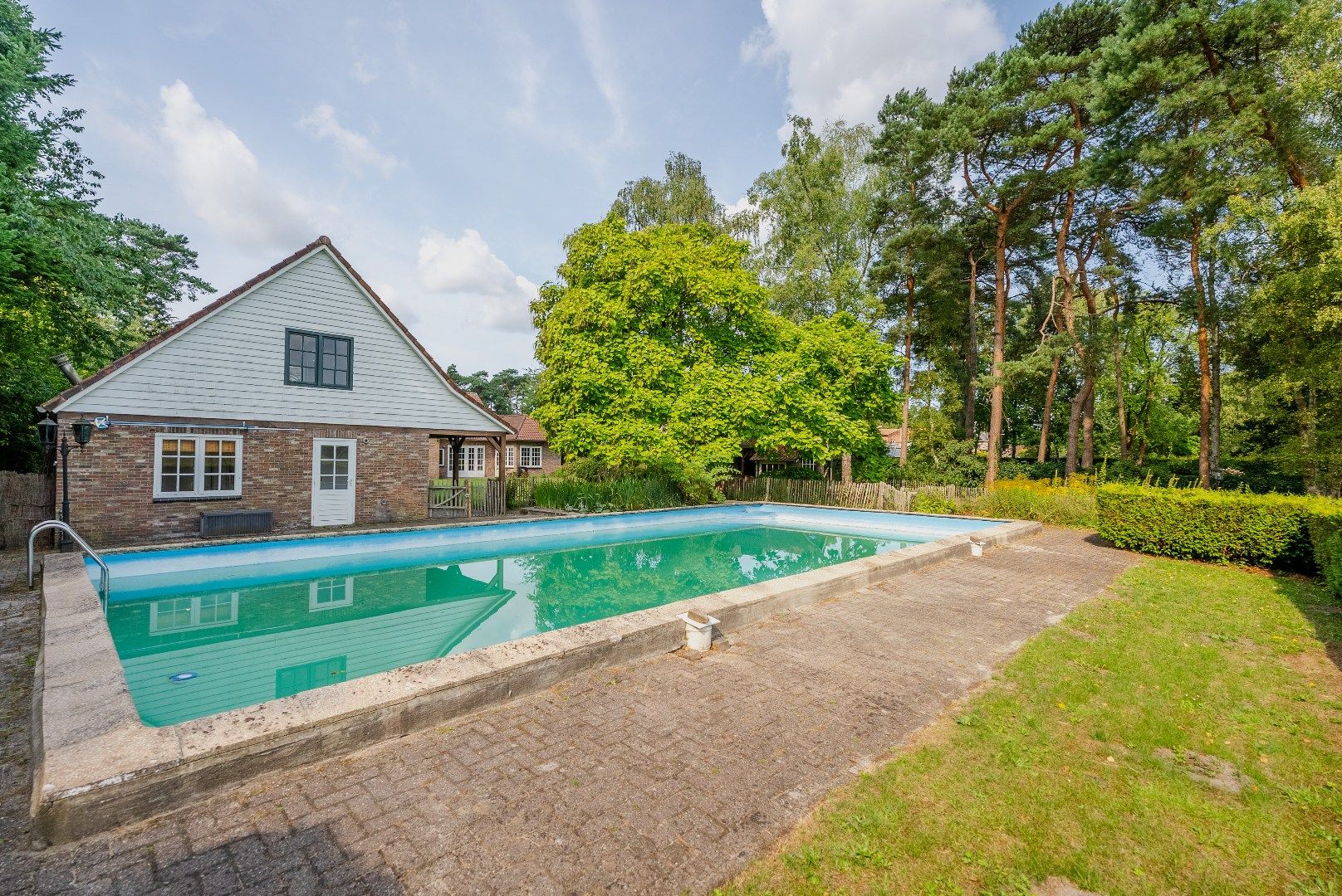 Villa met vergezicht en zwembad in Brasschaat foto 37