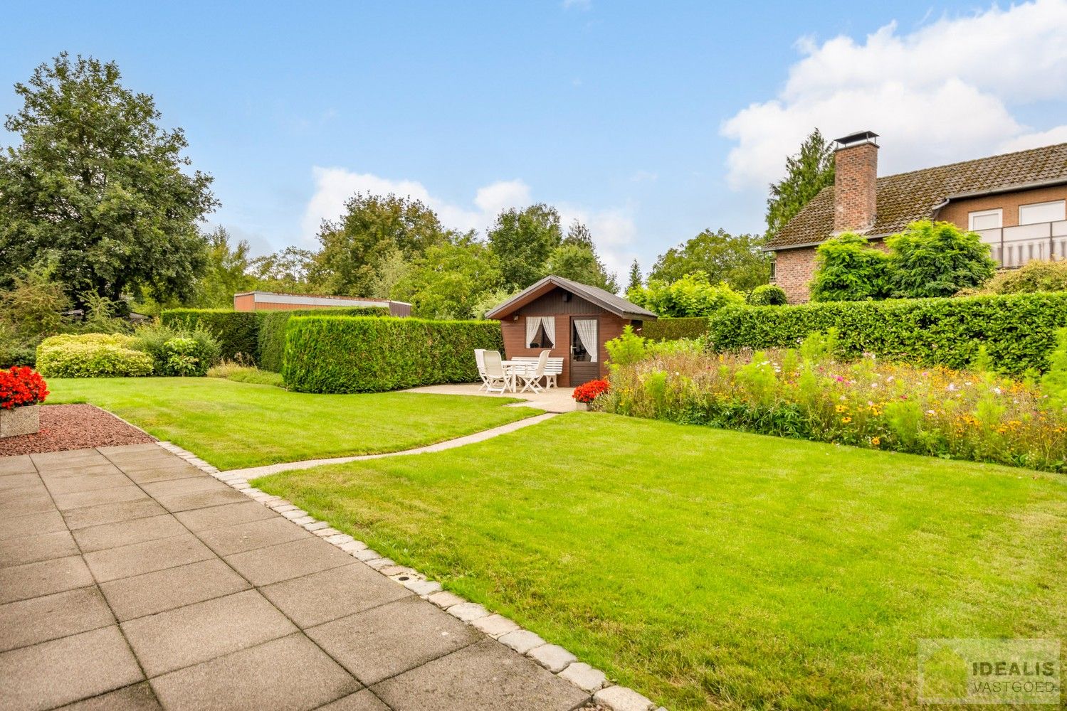 IDEALIS VASTGOED - INSTAPKLARE GEZINSWONING OP EEN RUSTIG PERCEEL VAN 12A 46CA MET 3 KNAPPE SLAAPKAMERS foto 29