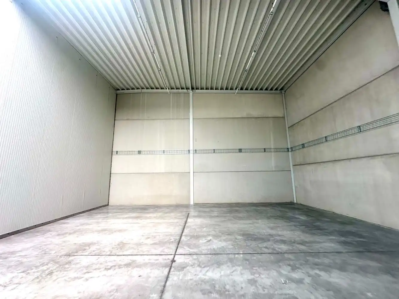Nieuwbouw KMO-unit van 205 m² met 2 parkeerplaatsen nabij E40 te Aalst-Denderleeuw foto 6