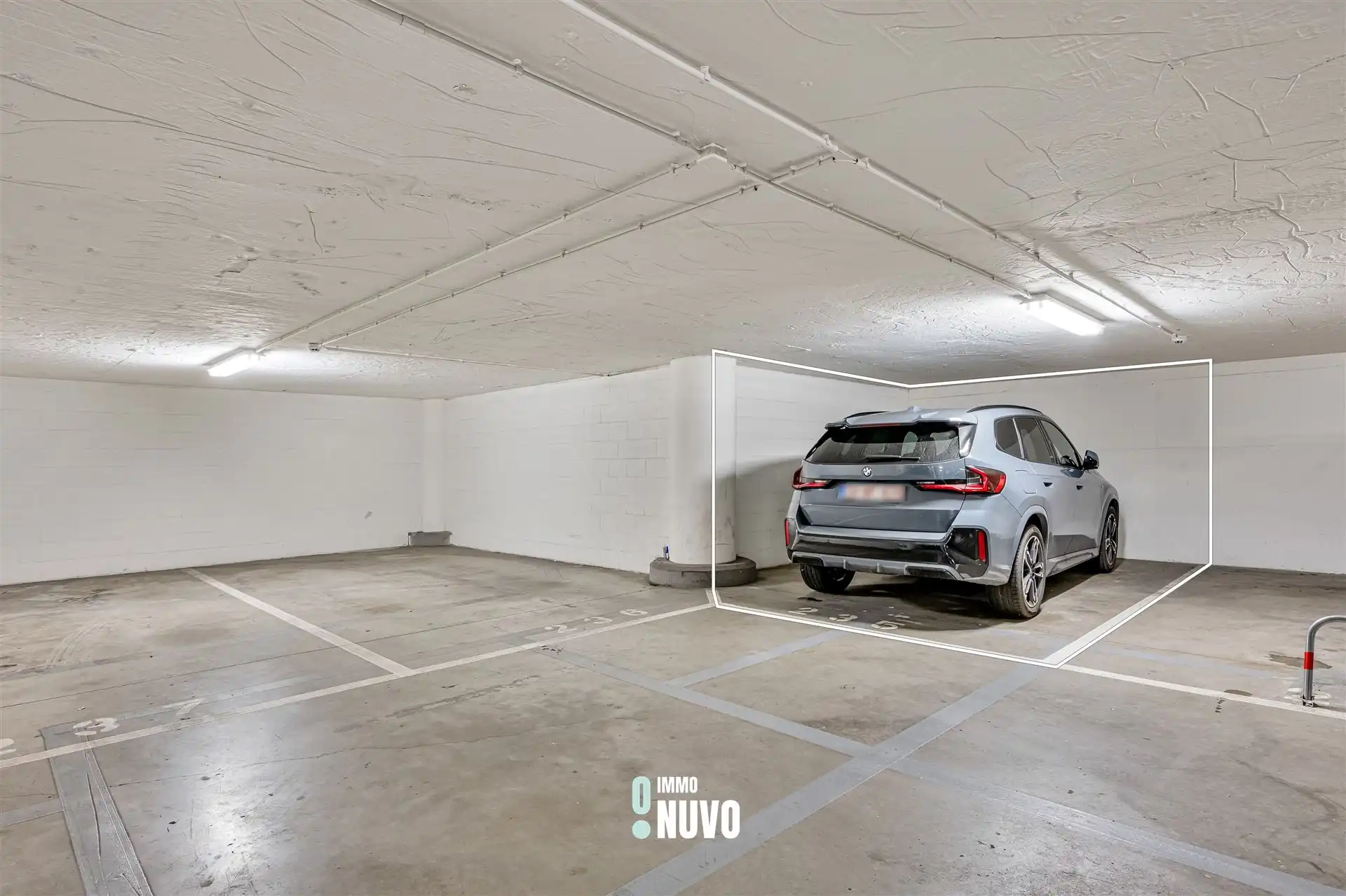 Lichtrijk 2‑slpk appartement in Europese wijk foto 15