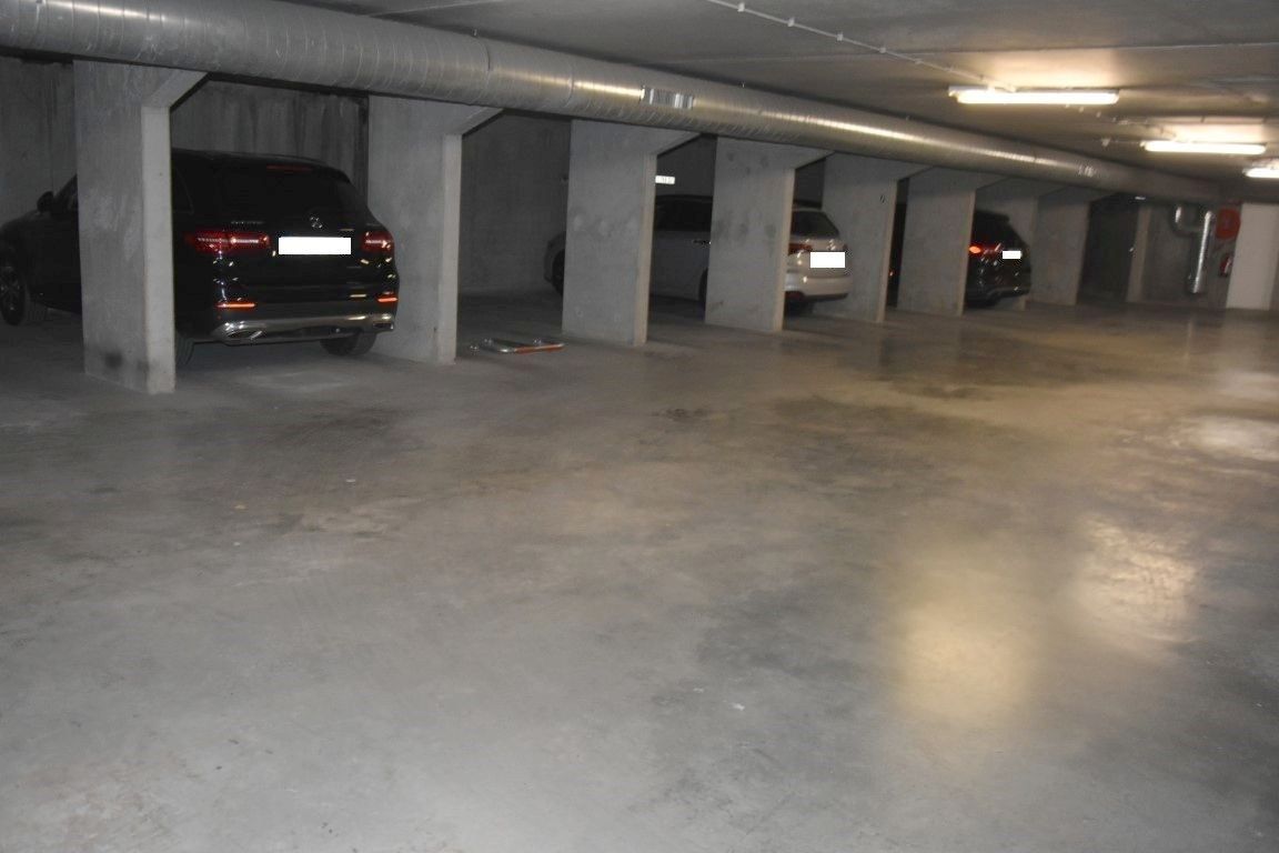 Autostandplaats te huur in het hart van Blankenberge foto 11