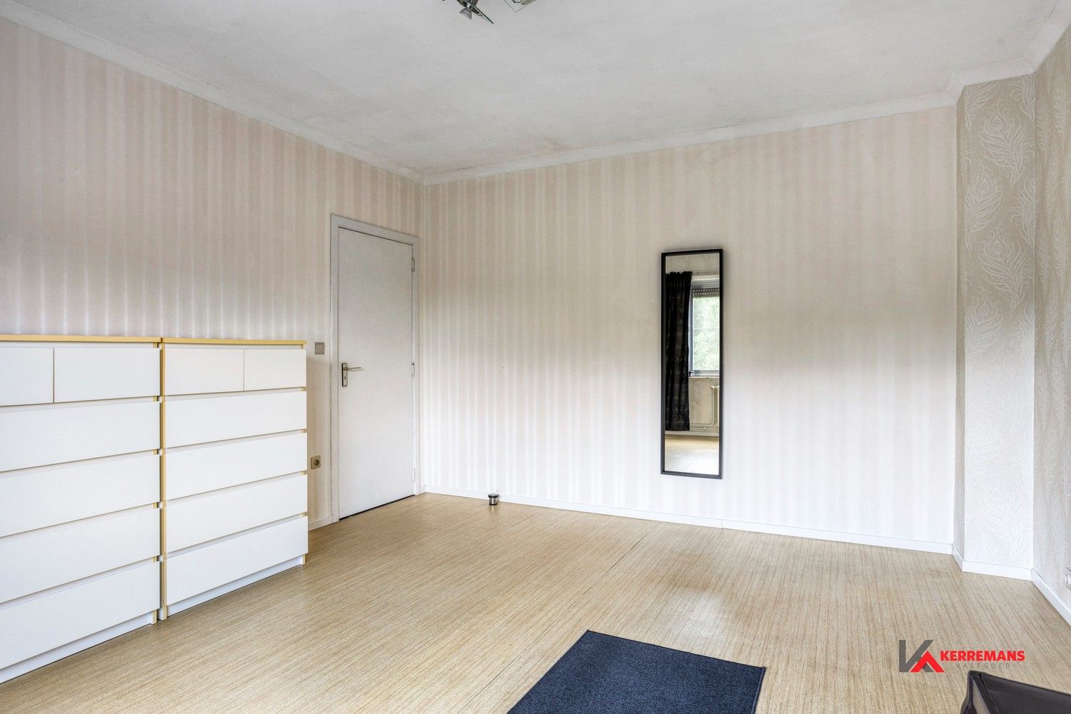 Woning met 3 slaapkamers, tuin en garage. foto 16