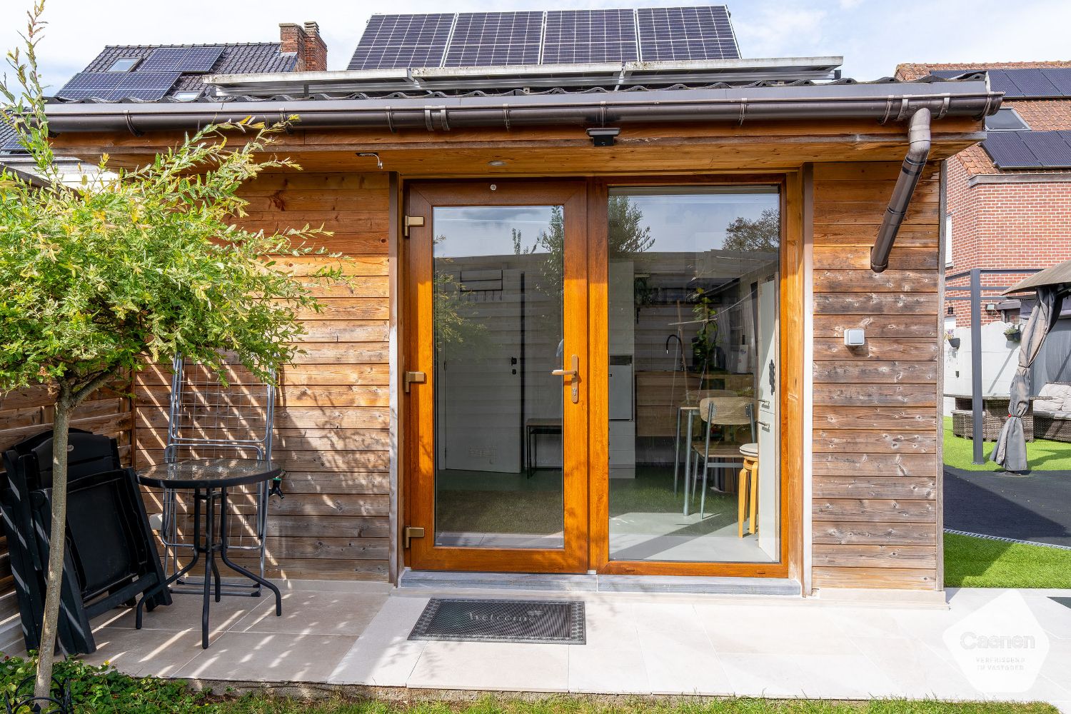 Wonen en werken op één adres – unieke halfopen woning met praktijkruimte. foto 24