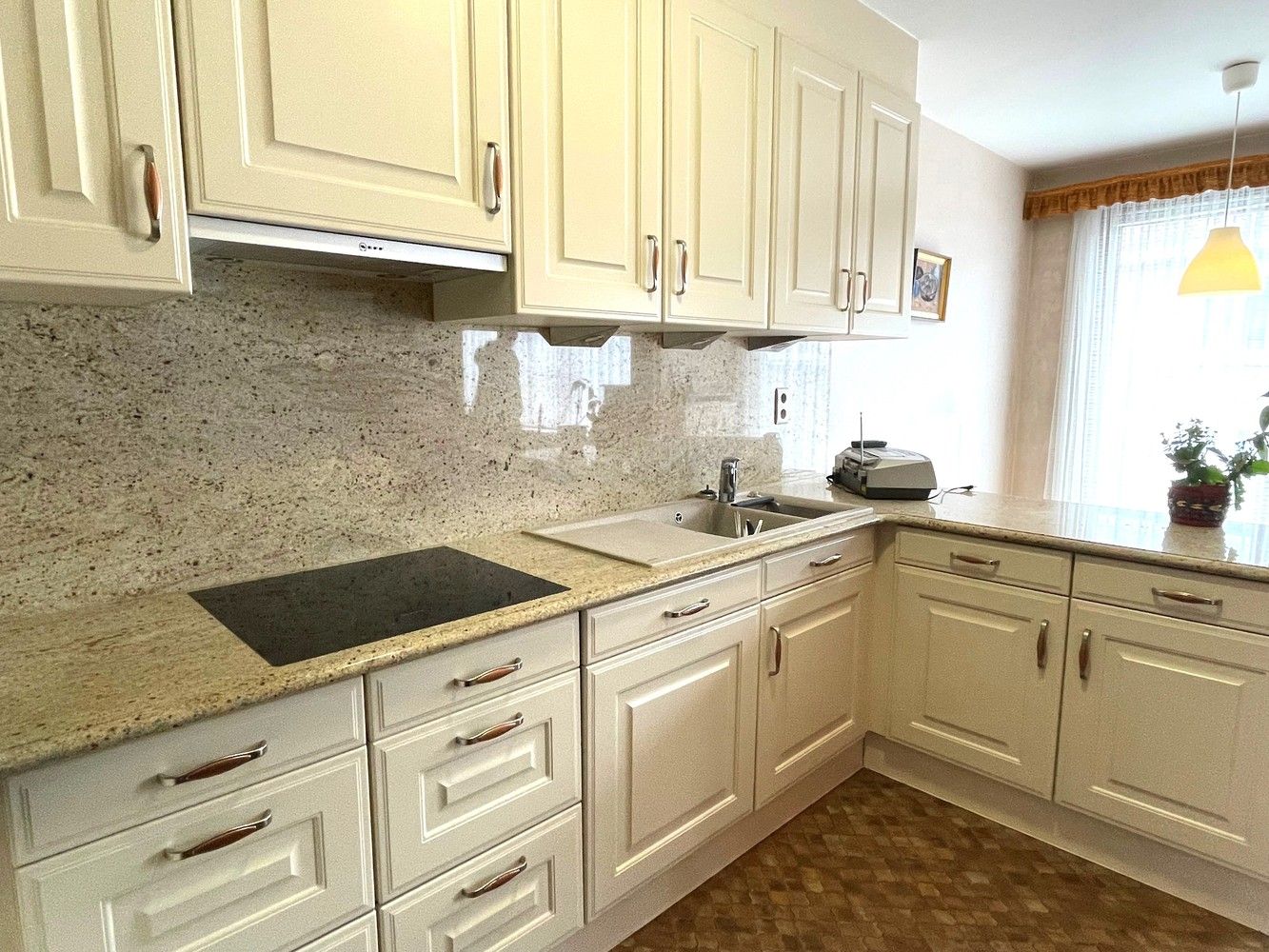 Goed onderhouden en verzorgd appartement gelegen in het hartje van Strombeek foto 2