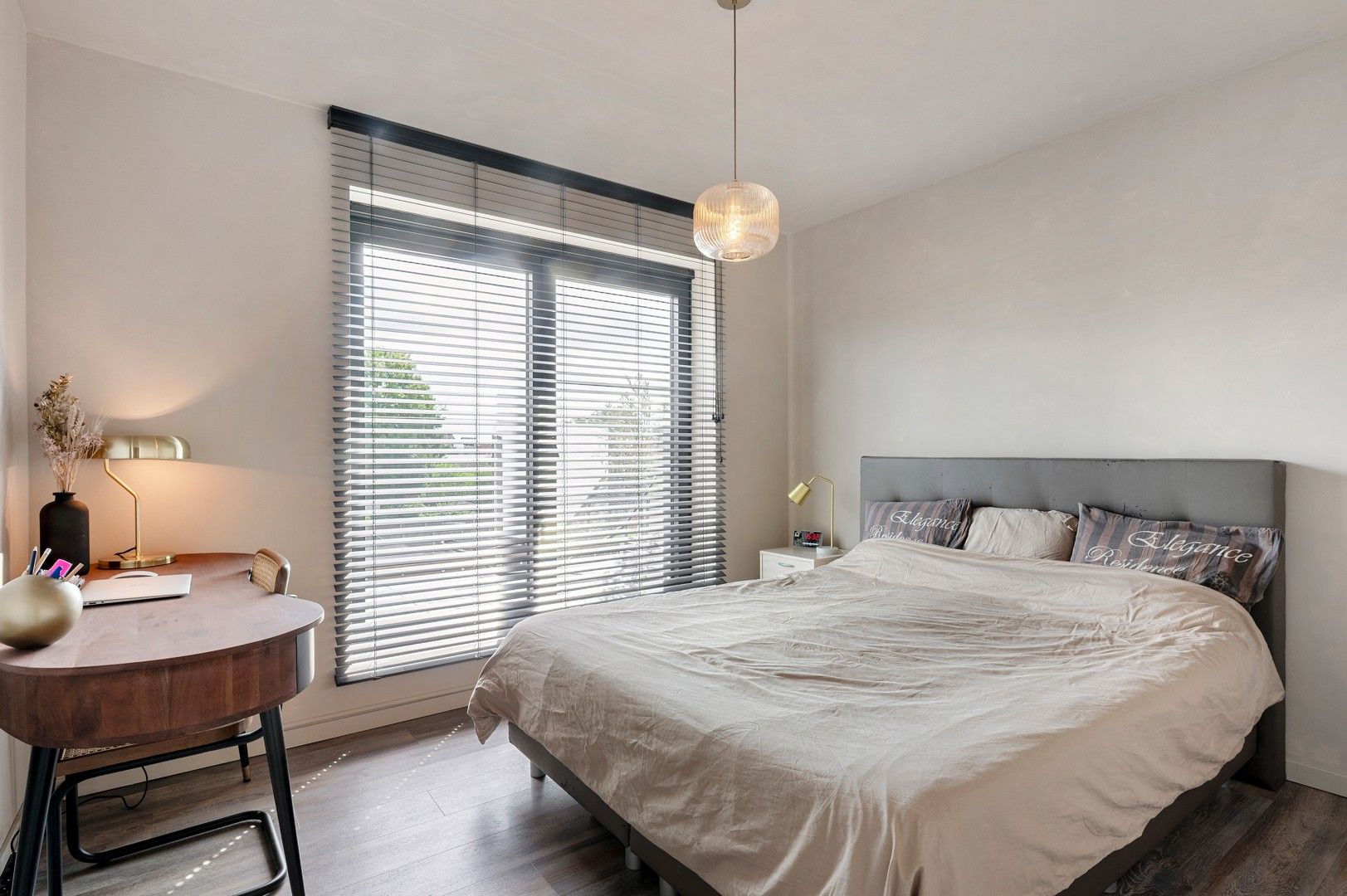 Instapklaar dakappartement met terras in het centrum van Putte foto 18