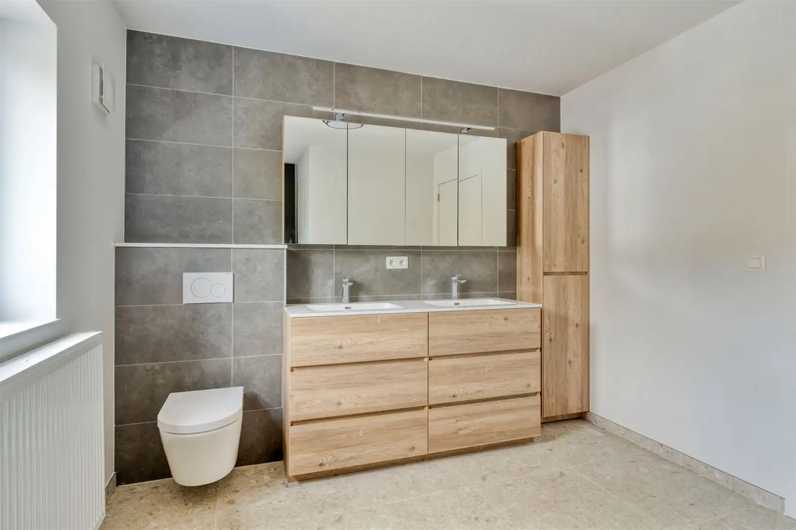 TE KOOP: Volledig gerenoveerde en instapklare woning met 3 slaapkamers te Koersel! foto 22