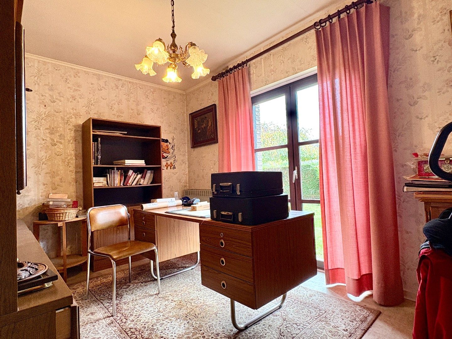 Gelijkvloerse villa op 614 m² met 3 slks en een inpandige garage. foto 12