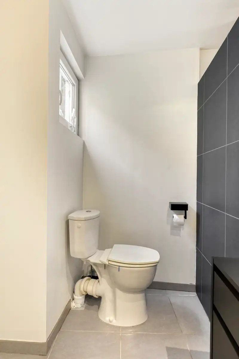 Instapklare & gerenoveerde tweegevelwoning met 4 slaapkamers foto 16