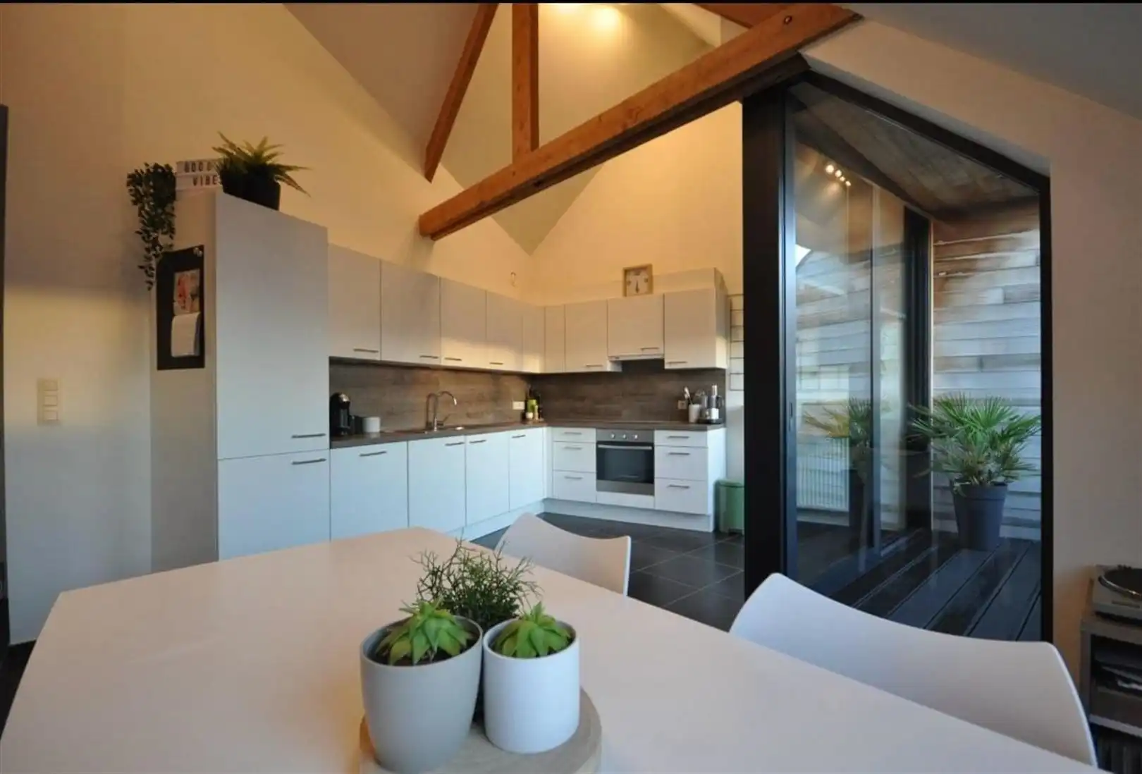 Instapklaar appartement te huur in Wortegem - Petegem foto {{pictureIndex}}