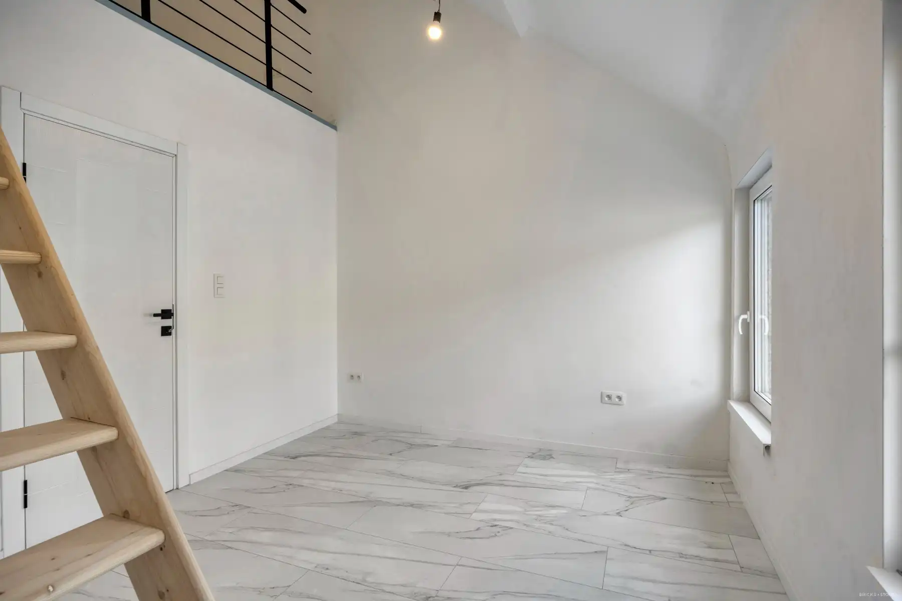 Instapklare woning met 2 slaapkamers foto 8