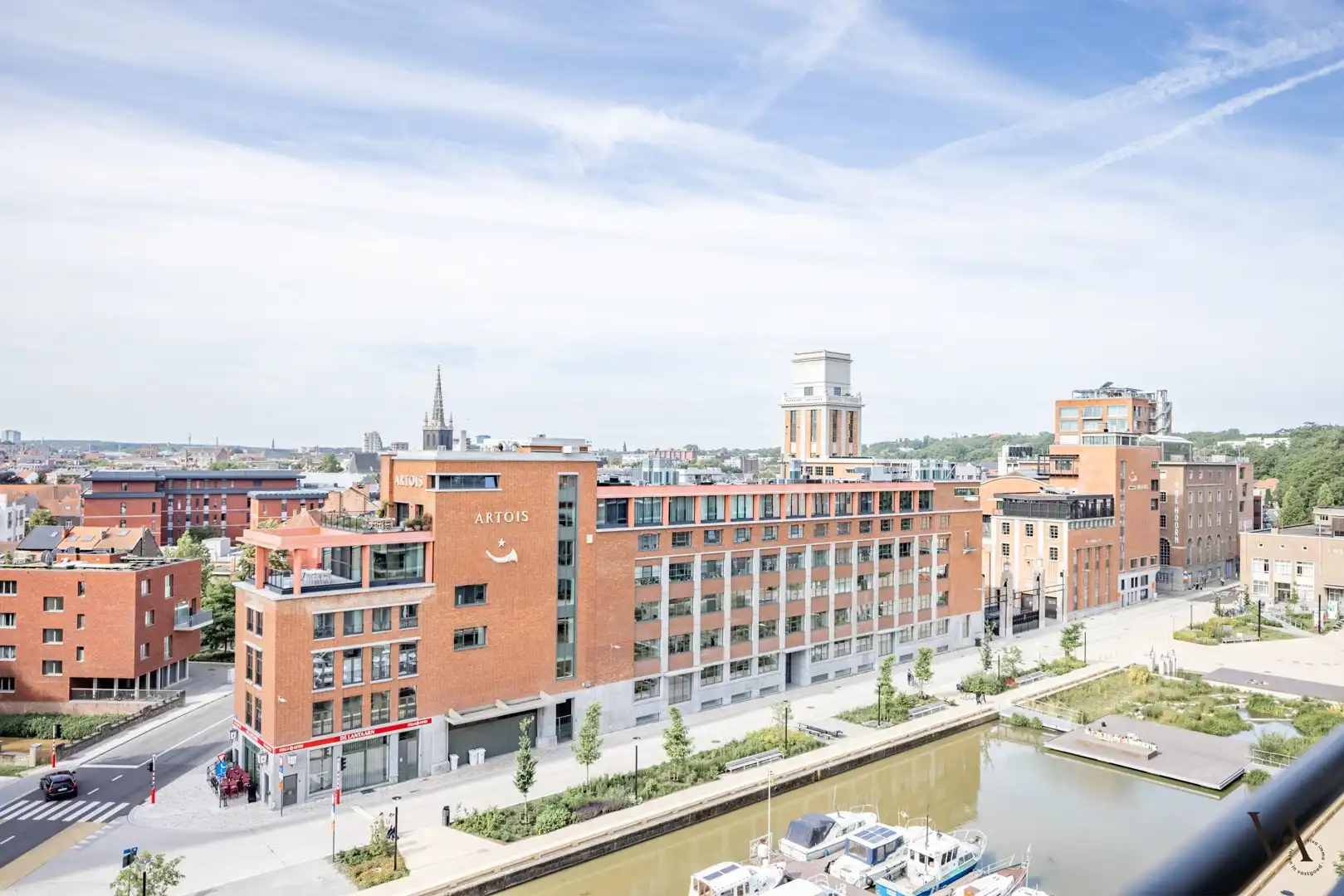 Ruim appartement met 2 slaapkamers en prachtig uitzicht over de jachthaven en het historische centrum foto 23