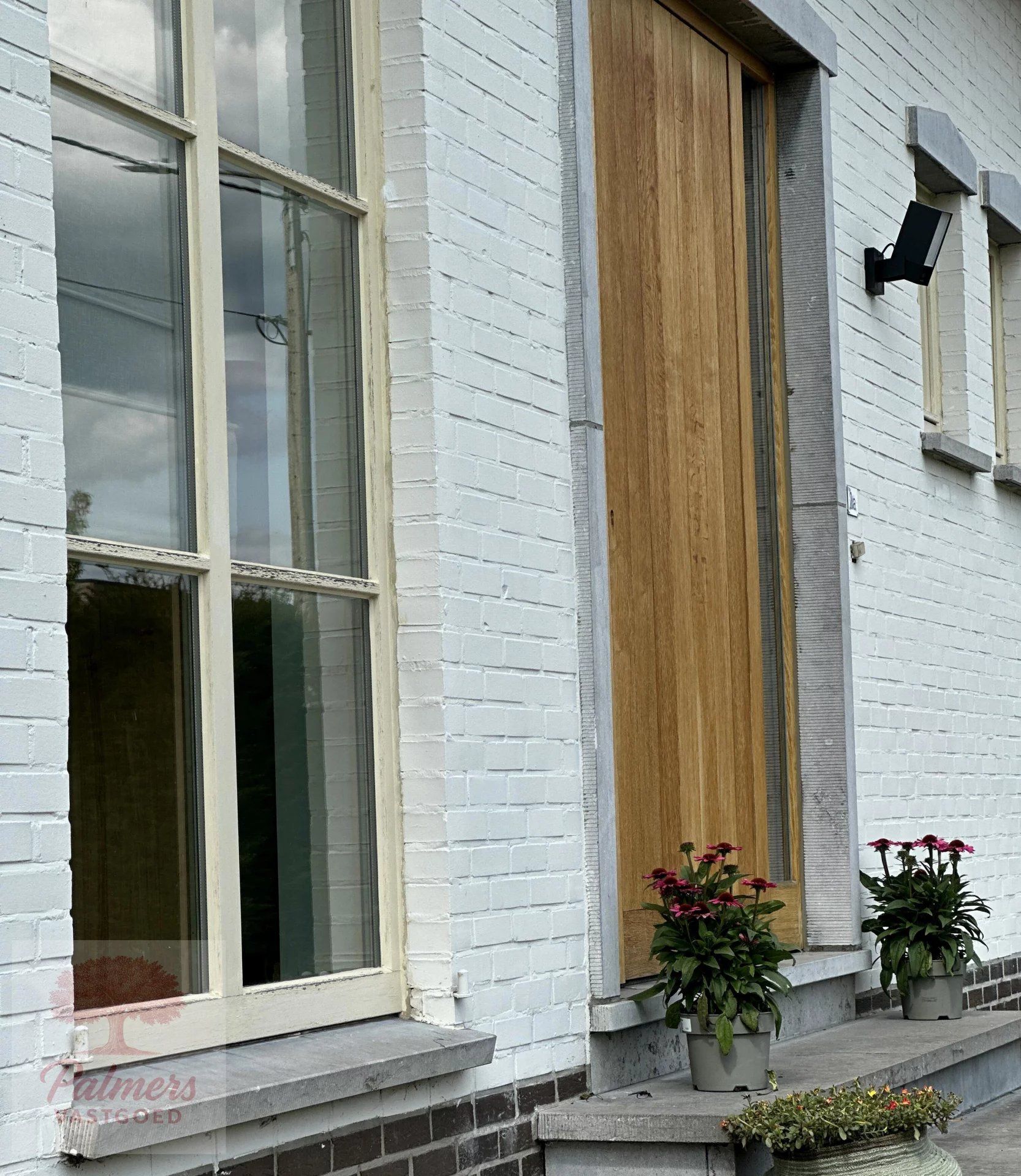 Discreet gelegen villa met karakter en comfort in hartje Alken foto 2