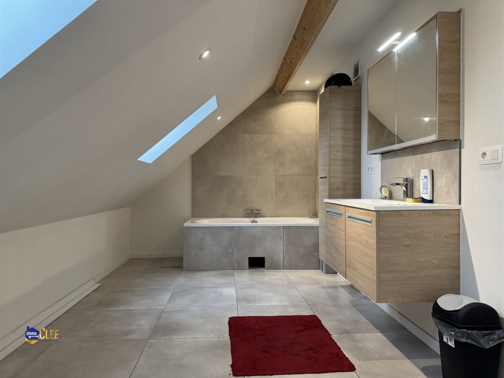 Gerenoveerd duplex appartement op het Begijnhof te Sint-Truiden foto 12