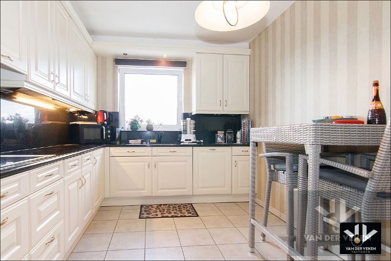Ruim appartement met groen uitzicht te Hasselt foto 8