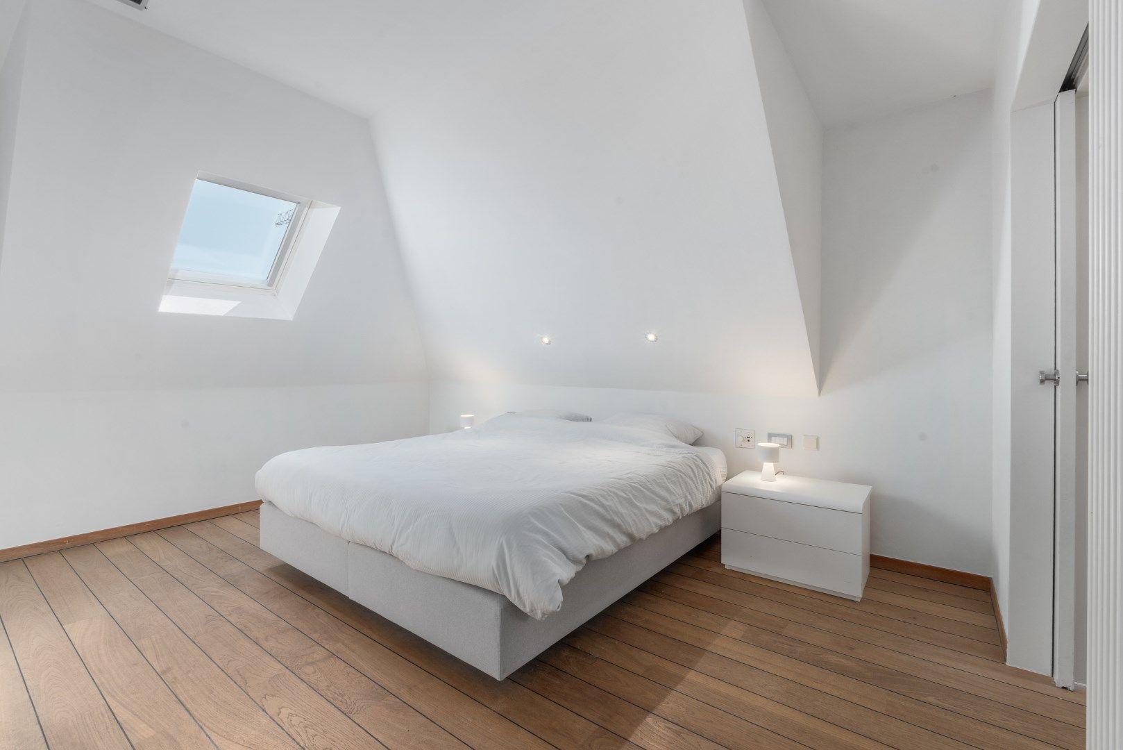 Zéér ruim en lichtrijk duplex appartement met zuidgerichte terrassen op topligging foto 10