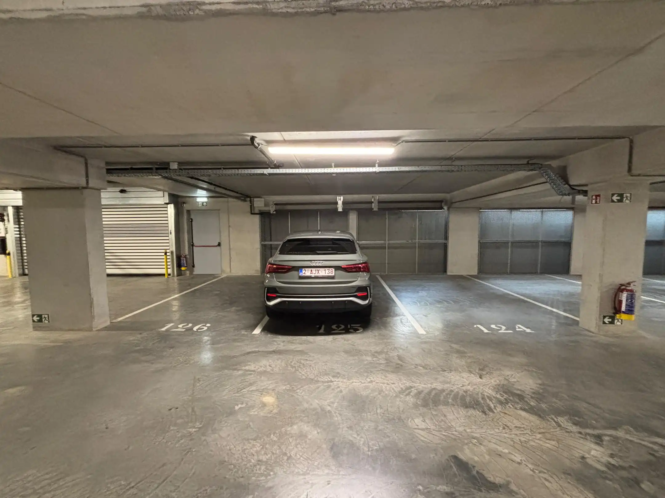 Ondergrondse parkeerplaatsen te huur, Genk centrum foto 7