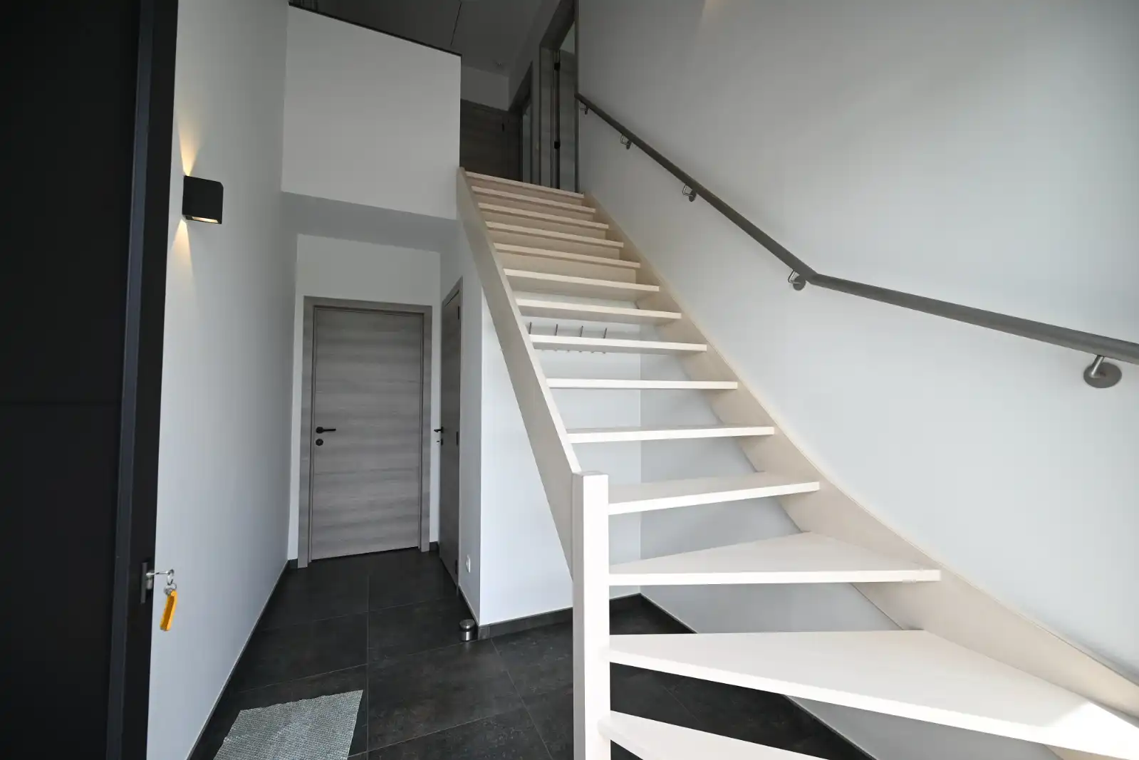 Prachtige nieuwbouwwoning met 3 slaapkamers en ruime garage! foto 9