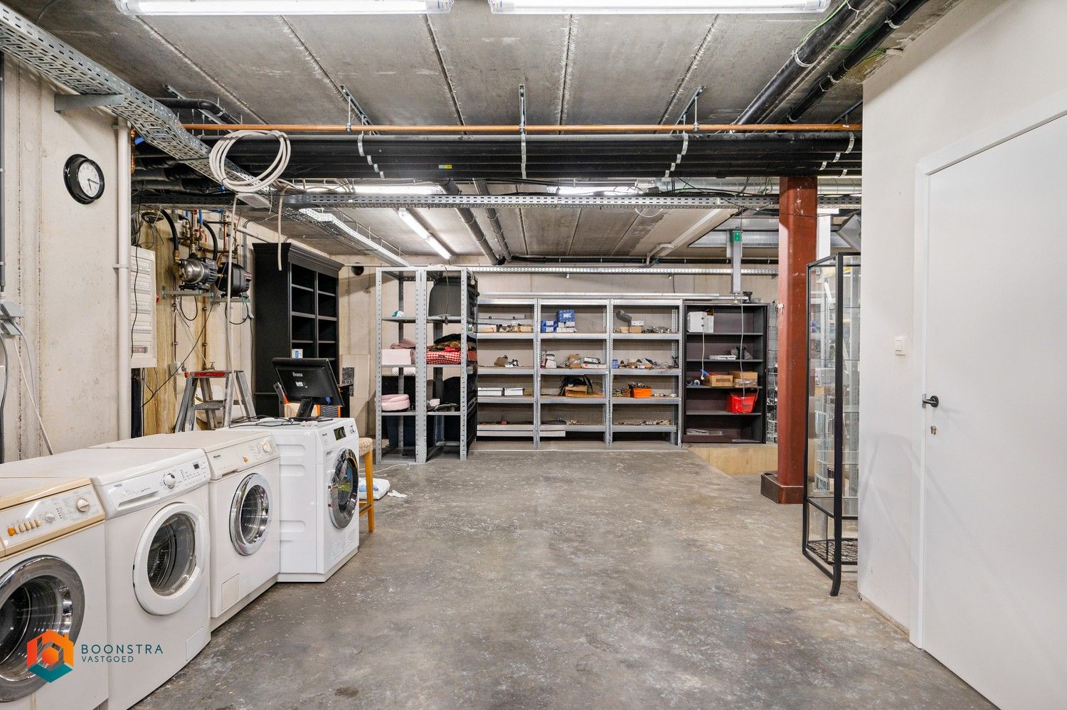 Exclusieve moderne villa met handelsruimte te Schriek foto 37