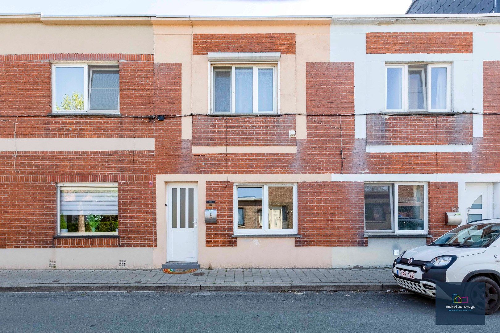 Goedgelegen woning met 2 slpk te Gent foto {{pictureIndex}}