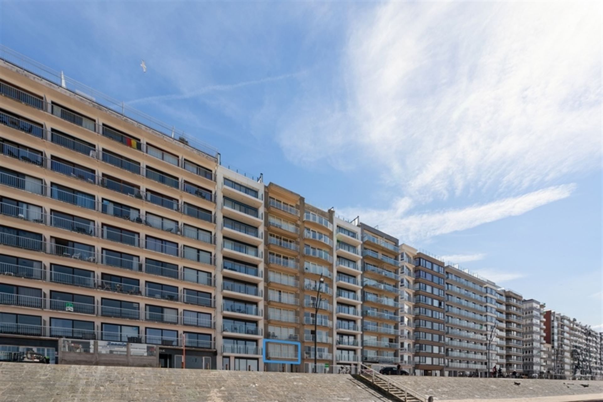 VERZORGD GEMEUBELD APPARTEMENT foto 16