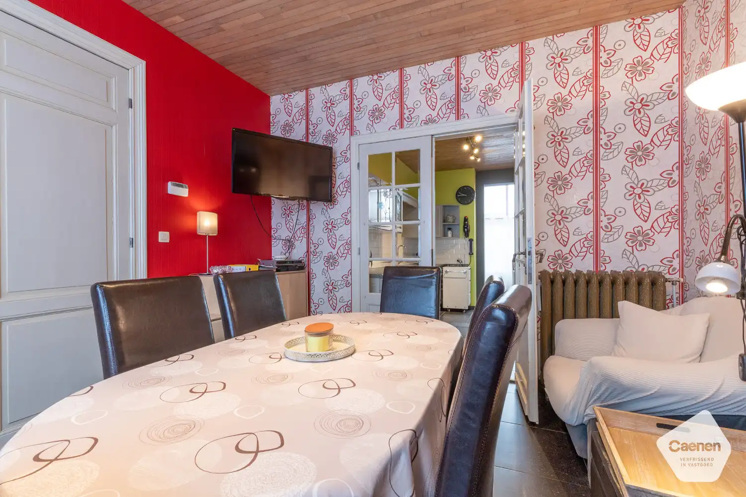 Ruime stadswoning met 3 slaapkamers en gezellige koer foto 5