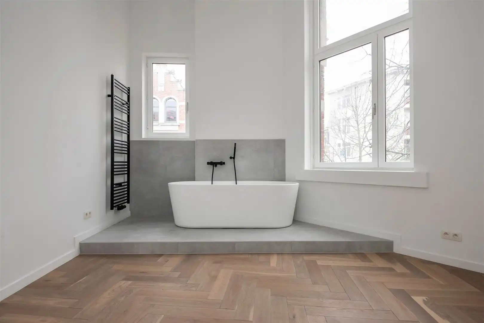 Majestueus burgerhuis met studio foto 20