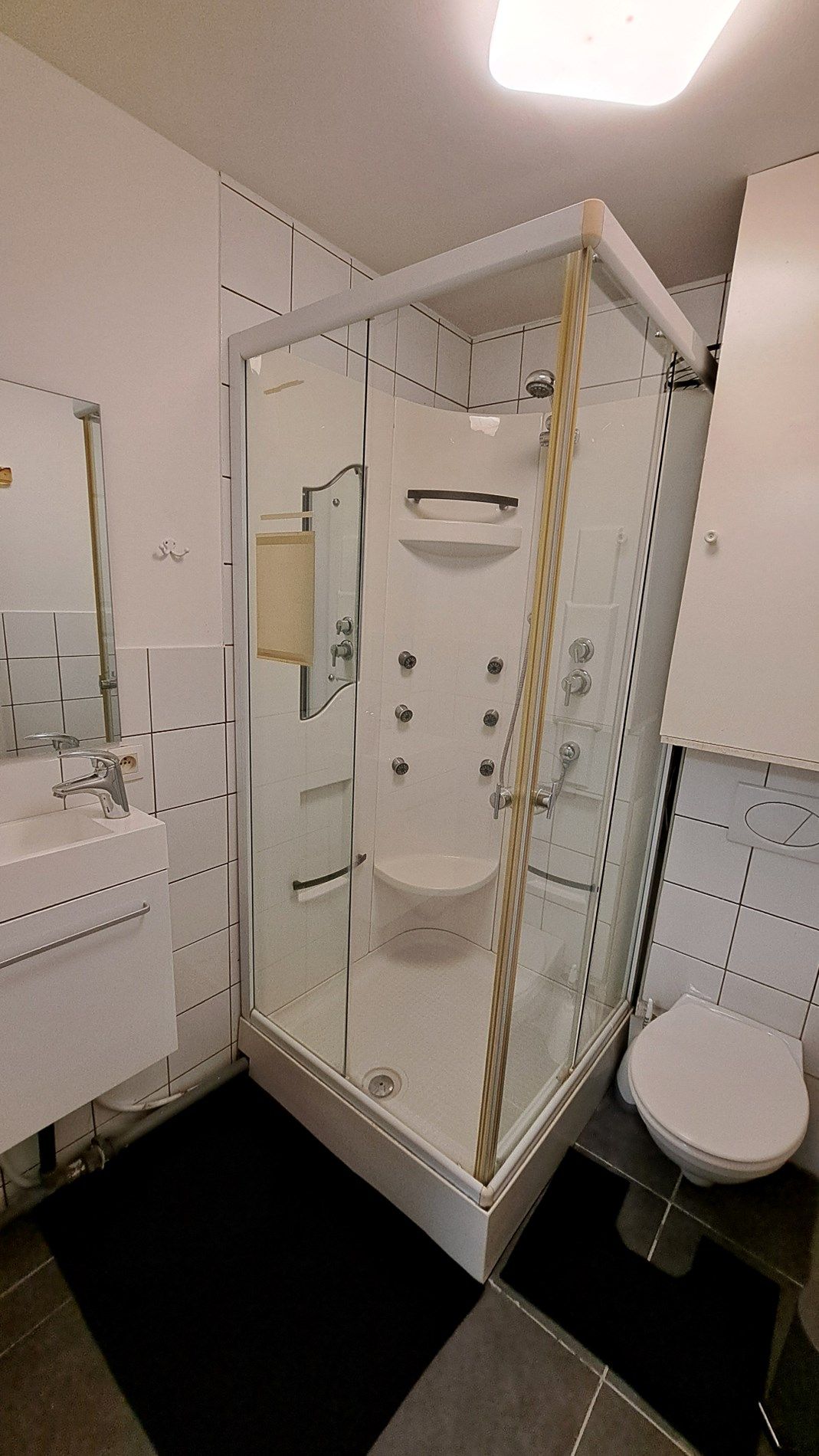 Gezinswoning met 5 slaapkamers en 2 badkamers foto 19