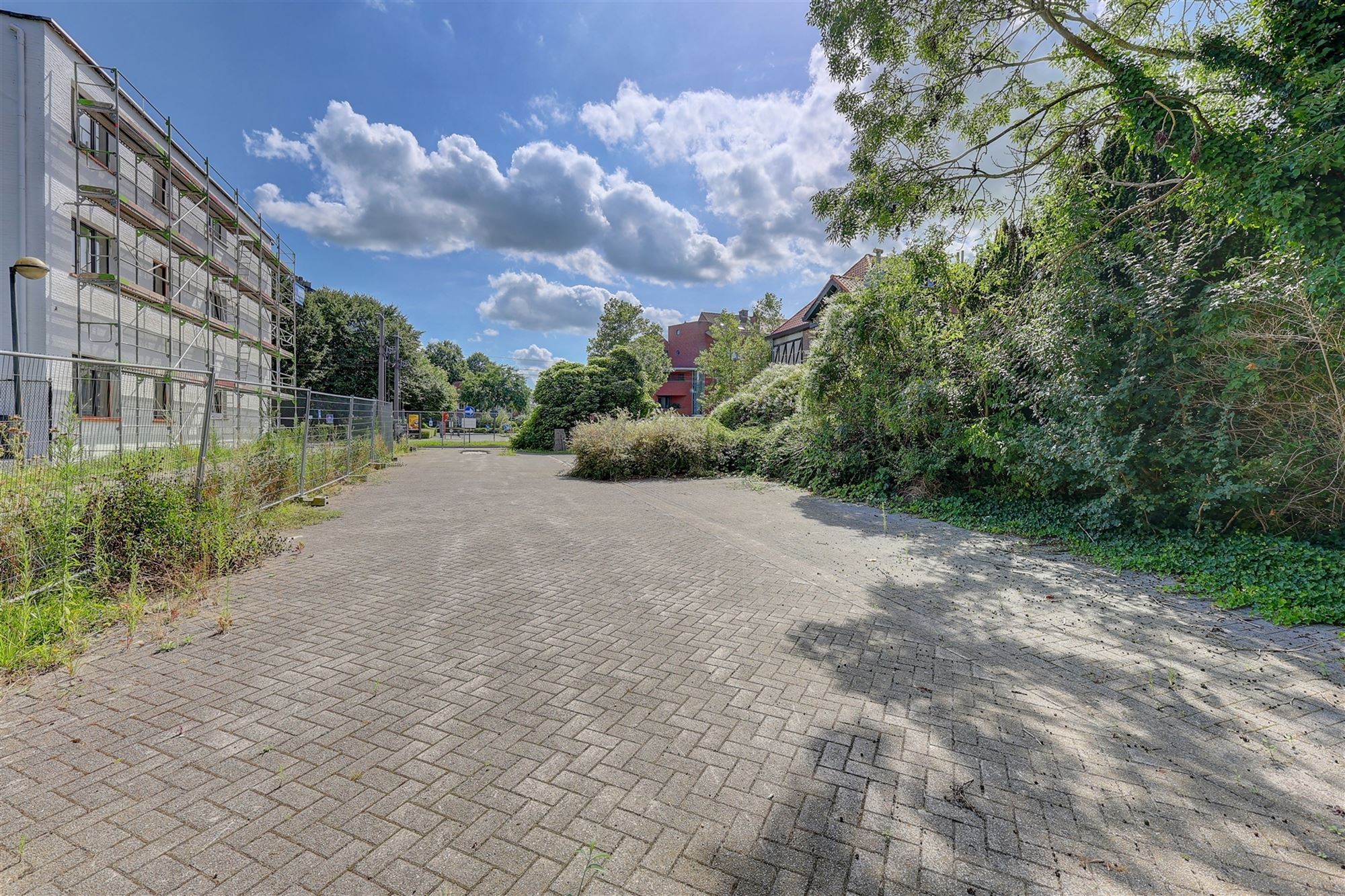 Projectgrond mét goedgekeurde vergunning voor 3 appartementen foto 4