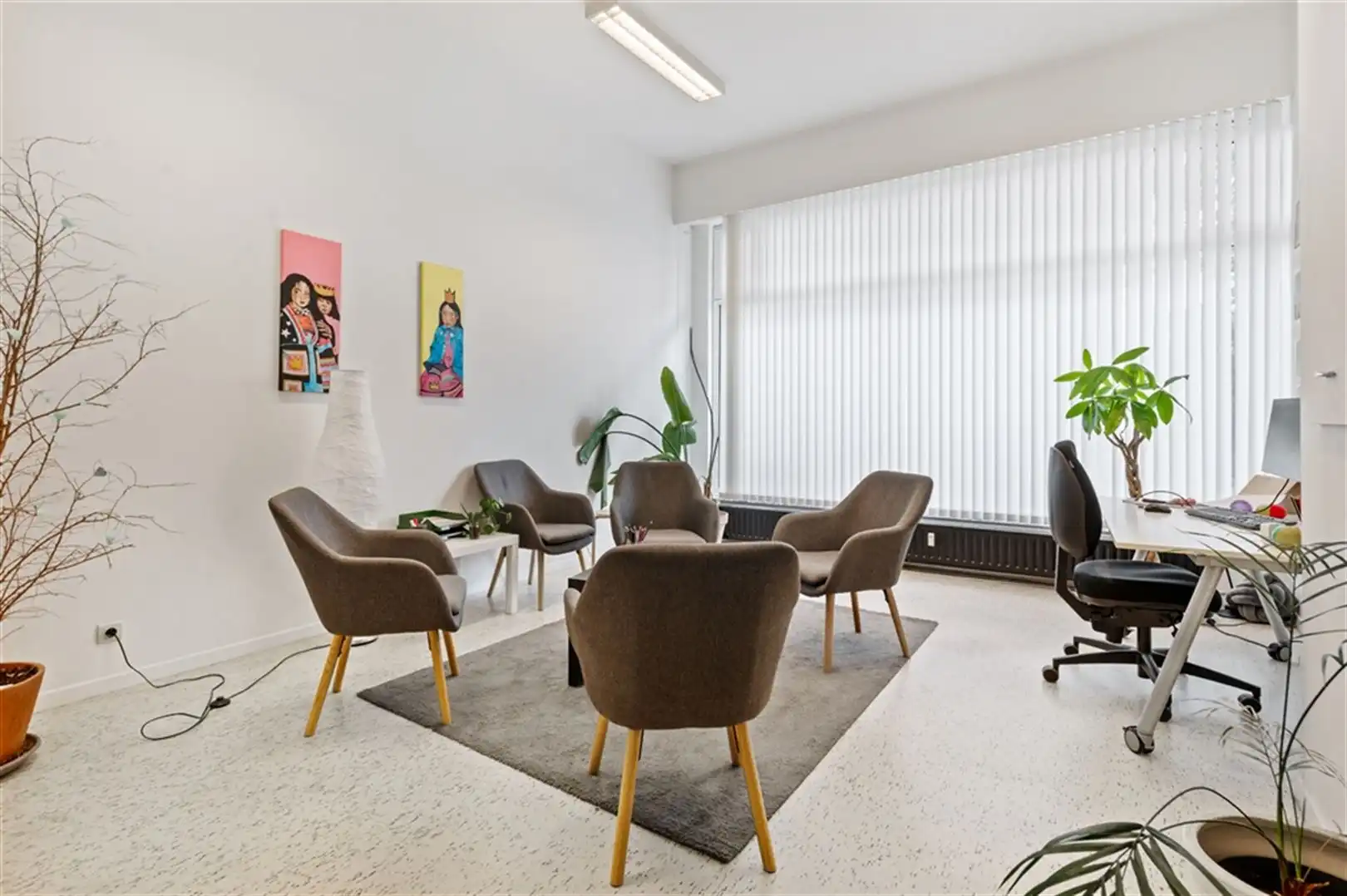 Gelijkvloers hoekkantoor te koop op topliggingop 't Zuid foto 11