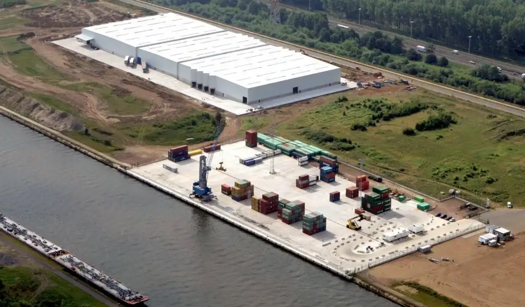Logistiek magazijn met kantoor in Antwerp Express Port in Grobbendonk foto 10