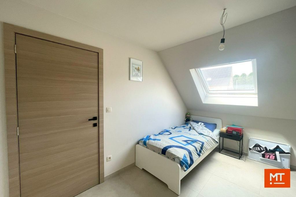 Halfopen nieuwbouwwoning op een rustige locatie in centrum Beselare foto 11