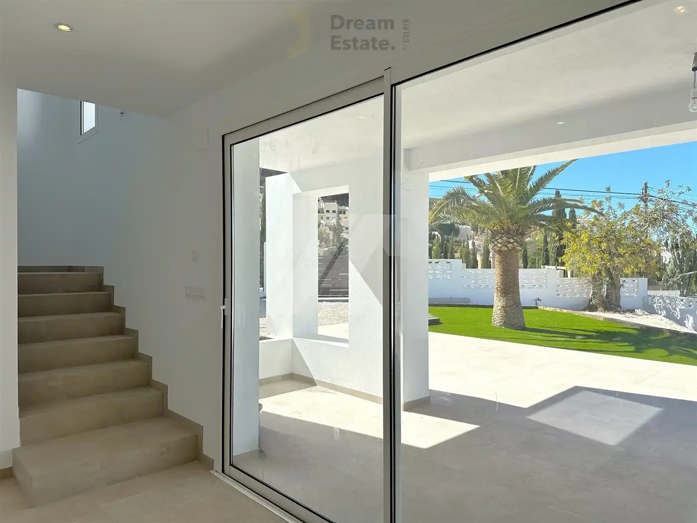 Mediterrane droomvilla in Ibiza-stijl met zeezicht foto 11